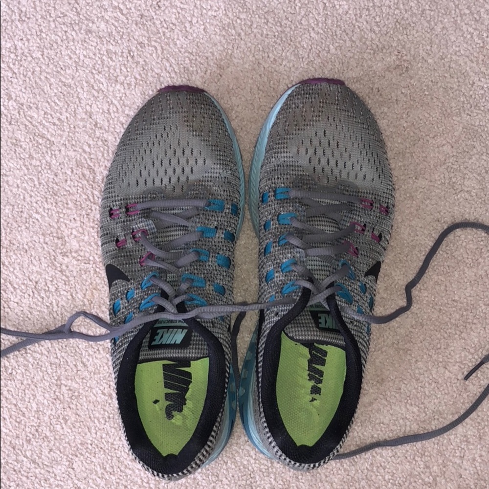 Nike tennis shoes
